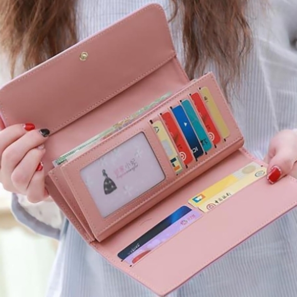 Chic Black Quilted Wallet with Pink Interior - Picture 3 of 3